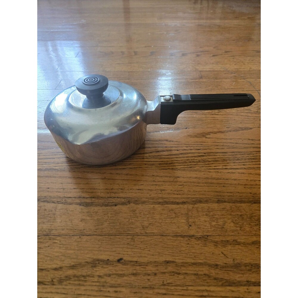 Vintage Magnalite GHC 1 Quart 1 Liter Sauce Pan Pot With Lid Double Spout USA